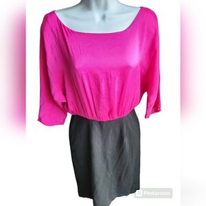 Alice & Olivia Pink Black V-Neck Skirt Dress Size 4